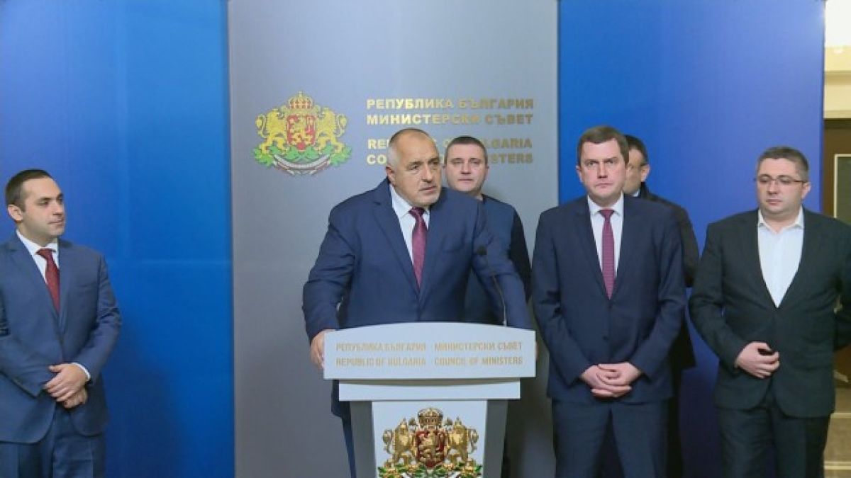 Премиерът с извънредна новина за Перник след спешната среща в МС ВИДЕО