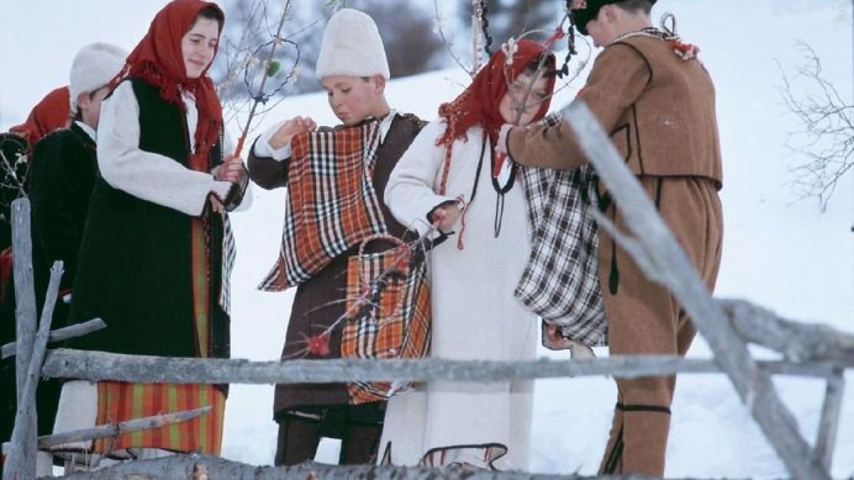 Черпят първите именици за годината! Традицията повелява…