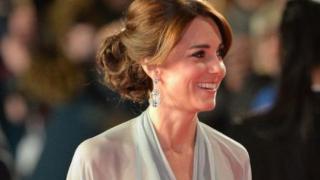 Роклите, с които Кейт Мидълтън си навлече гнева на Елизабет II и изуми всички