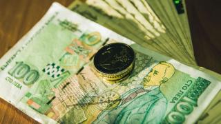 Финансист отговори ще се стопят ли спестяванията ни при преминаването към еврото