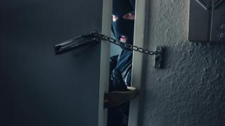 Апаши обраха апартамент в София посред бял ден с този мръсен трик 