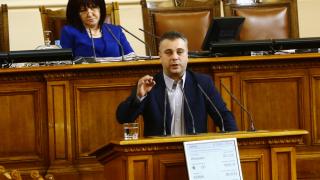 Юлиан Ангелов: БСП крещят "оставка", но на ум викат "заплатка"