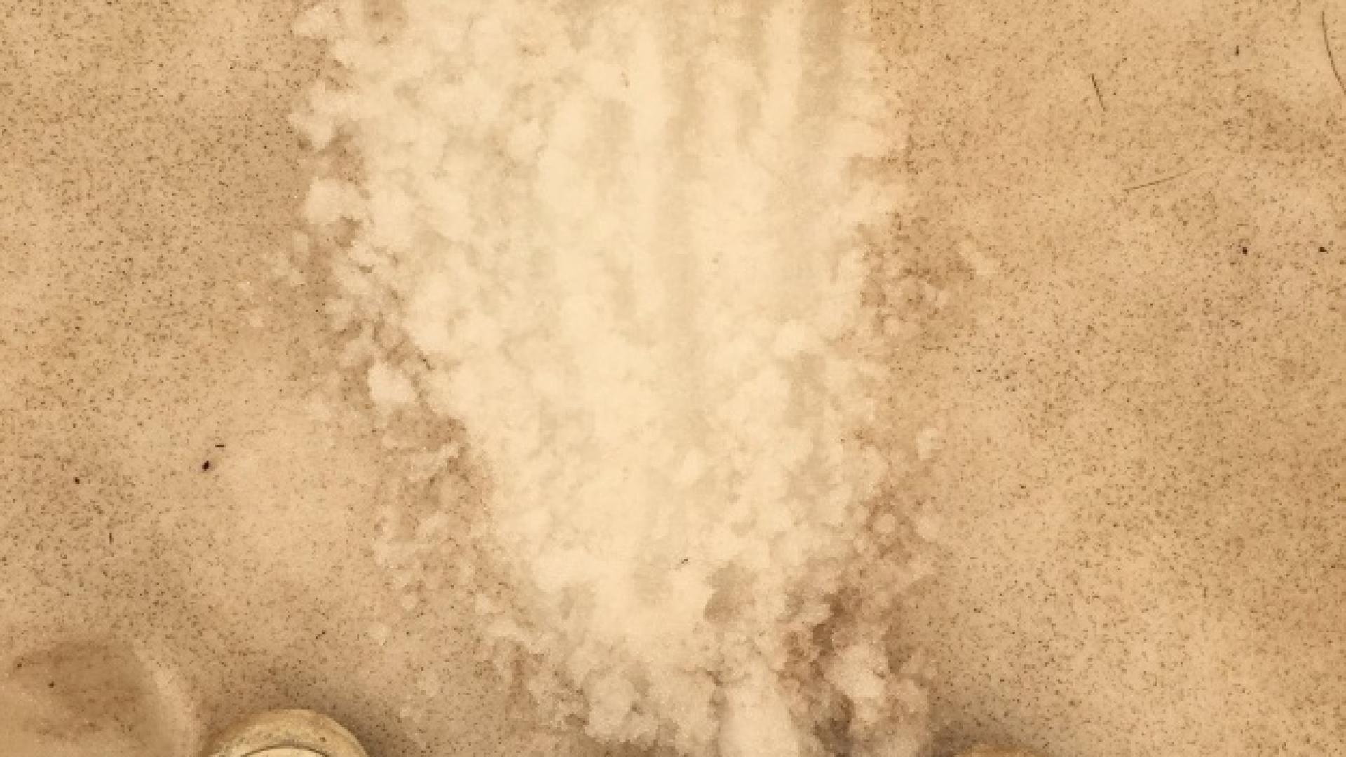 Страшна гледка: Ледниците в Нова Зеландия станаха кафяви СНИМКИ