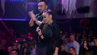 Вижте как Мария се търка в оная работа на Константин СНИМКА 18+