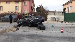 ЗРЕЛИЩНИ СНИМКИ от мелето с пиян шофьор, помел Порше Кайен в Калековец