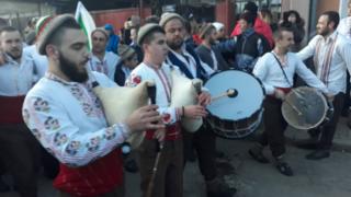   Най-малкият участник в тазгодишното Богоявленско хоро в Калофер е 2-годишният Димо Спасов Жулев СНИМКИ