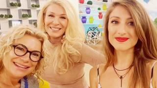 Бивша репортерка на Гала отвори деколтето СНИМКА 18+