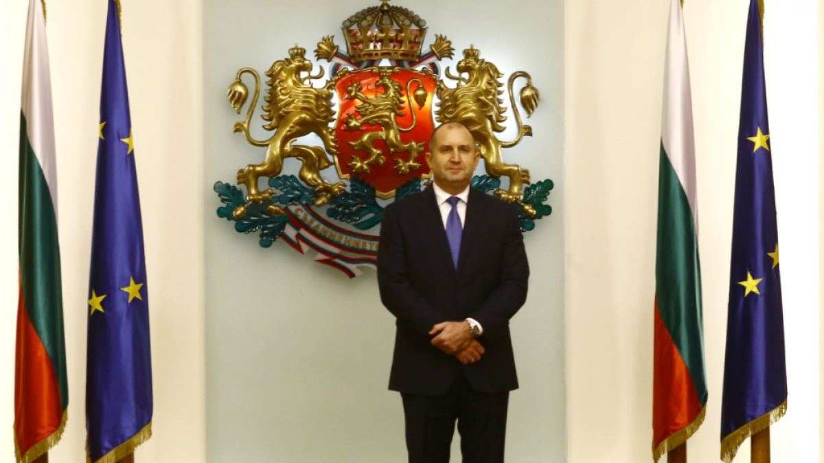 ВСС иска спешна среща с Радев