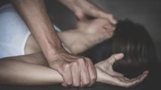 Осиновител изнасилвал непълнолетната дъщеря на партньорката си