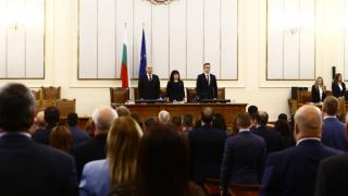 Как започна първият работен ден на депутатите за 2020 г. СНИМКИ