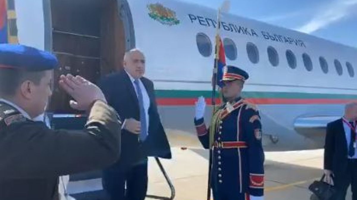Борисов се пусна НА ЖИВО от военната база в Египет