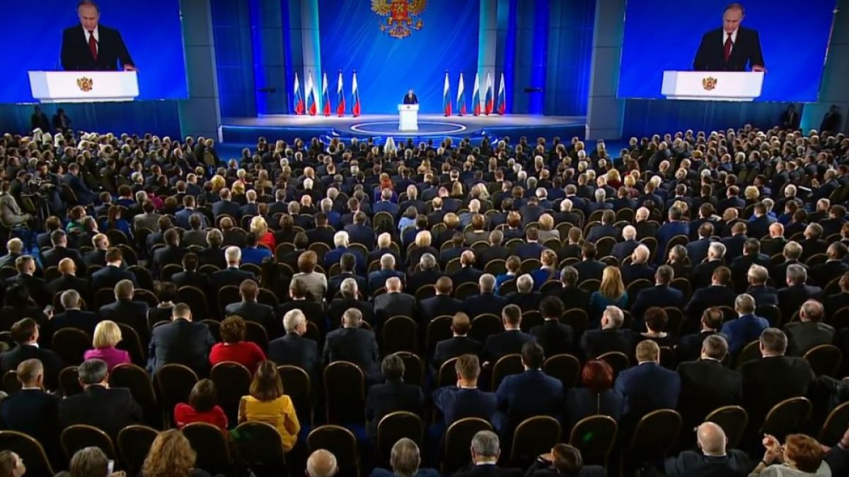 Какви точно промени в Конституцията иска Путин ВИДЕО