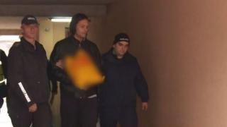 Как Валиумният нерез се прави на гей, а е изнасилил 10 жени, но има чисто съдебно минало
