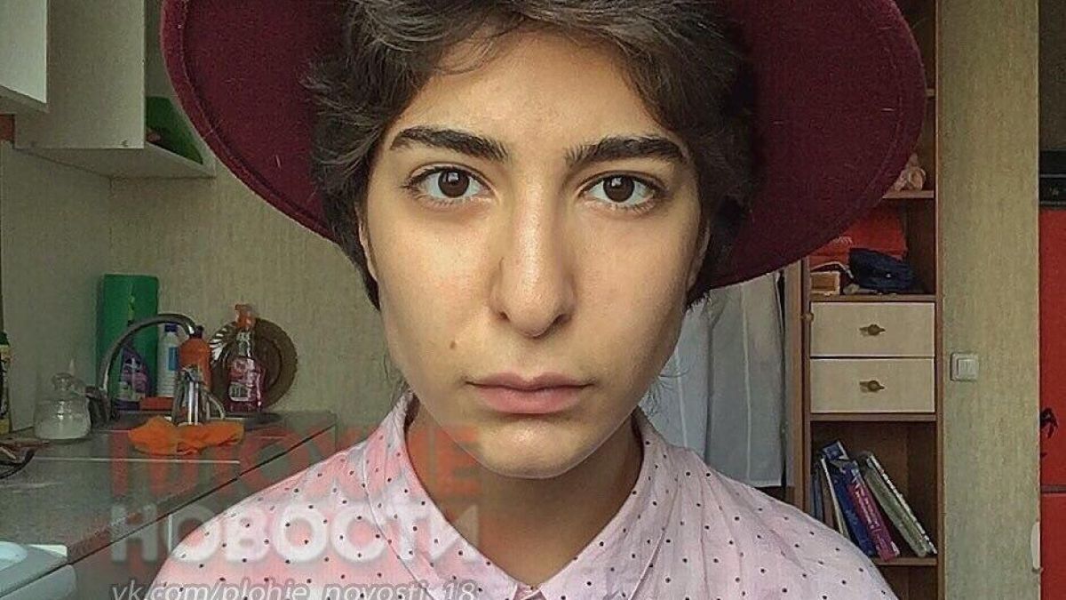 Родители държат дъщеря си - лесбийка в плен