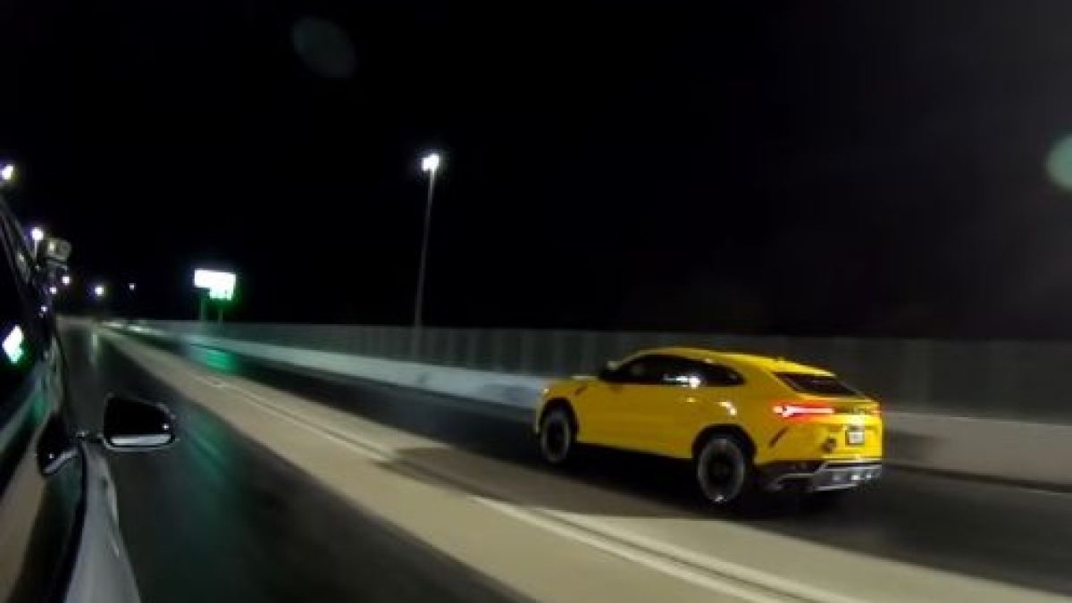 Tesla Model X и Lamborghini Urus в яростна драг битка ВИДЕО