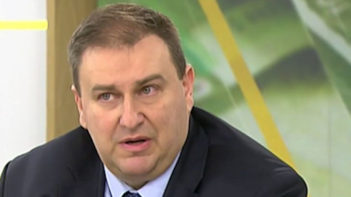 Емил Радев обяви условието, при което минималната заплата може да стане 760 лева