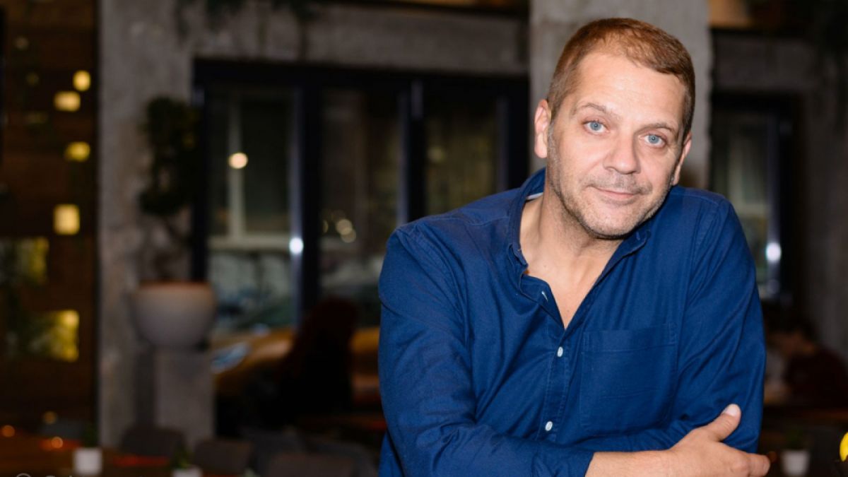 Наш известен актьор откри, че има син на 31 години!