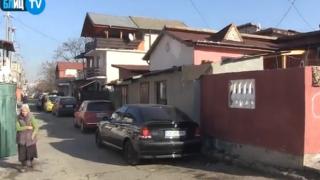 БЛИЦ TV: Докато в Перник ходят жадни, в циганската махала... 
