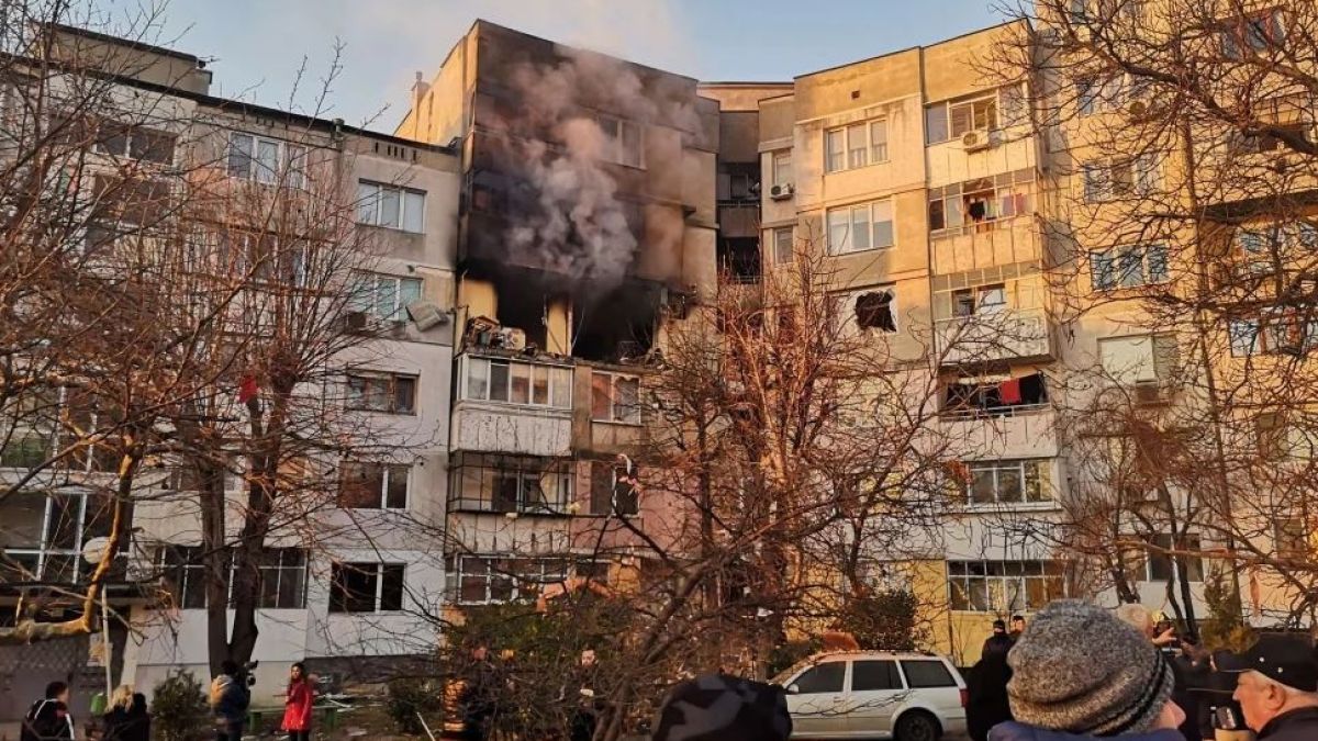Скенер ще изследва взривения блок във Варна