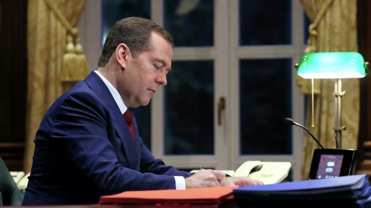 Бившият руски премиер отново обясни защо е подал оставка 
