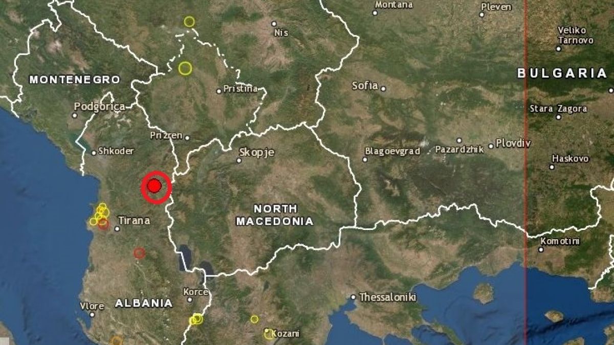 Две силни земетресения люшнаха и Албания