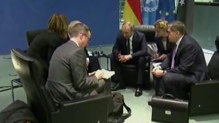 Западът, Русия и арабските страни с горещи новини за Либия