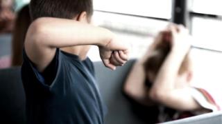 Депутат от ГЕРБ изнесе стряскащи данни за 700 непълнолетни престъпници 