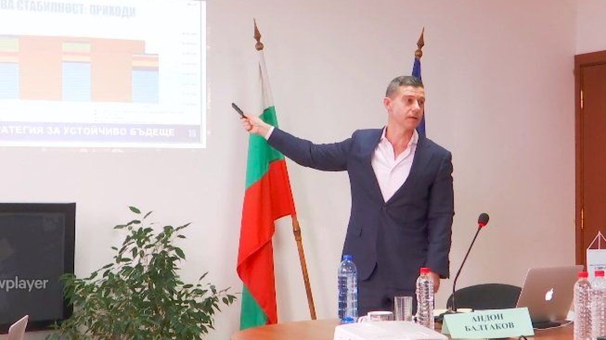Емигрант, завърнал се от САЩ, застава начело на БНР