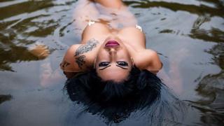 "Мис Силикон" влиза в "Откраднат живот"! СНИМКИ 18+