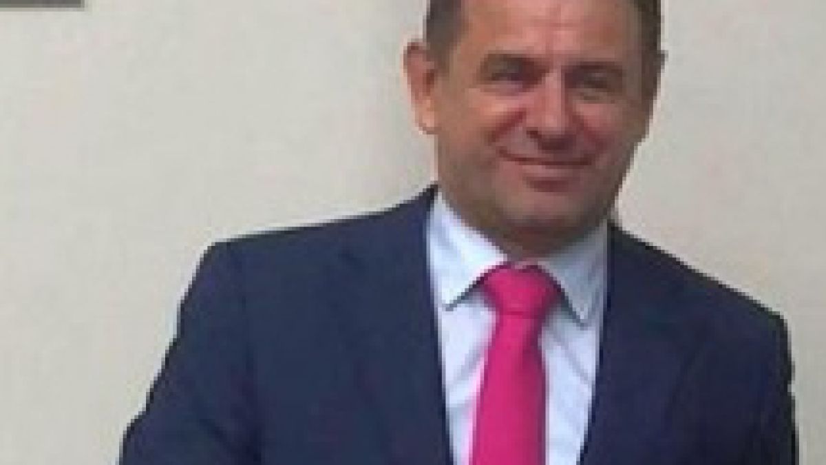 Пиян министър спретна невиждан кръчмарски бой
