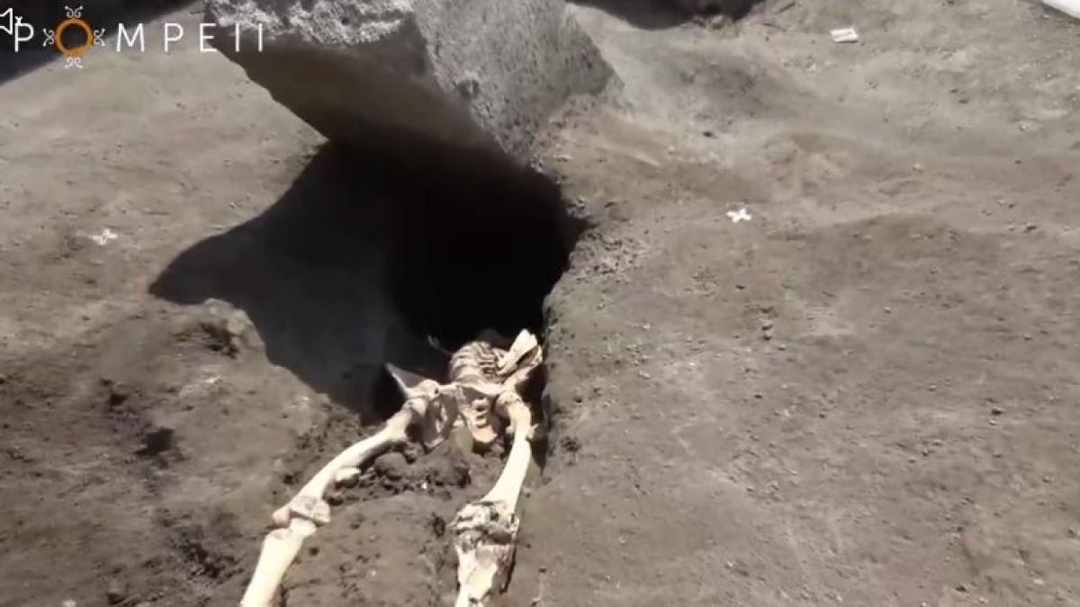 Невероятна находка по Везувий: Намериха стъклен мозък на човек ВИДЕО
