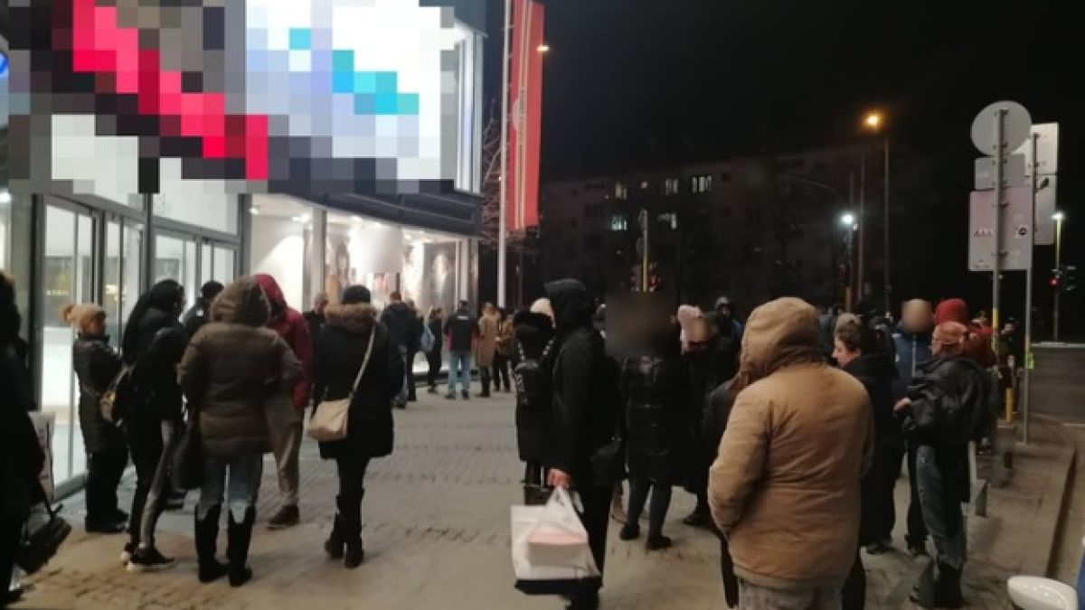 Ето какво се случва около Мол Сердика след бомбената заплаха ВИДЕО 