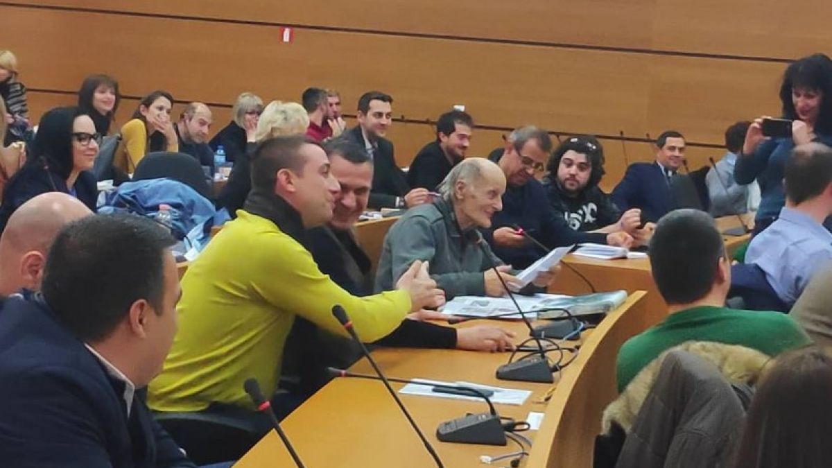 "Професорът", който обеща да спаси Пловдив с 1 млрд. евро, се оказа педофил 