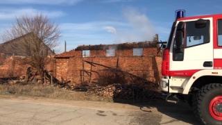 Огнен ад във врачанско село, има обгорели трупове СНИМКИ