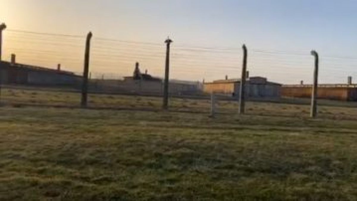 Борисов се пусна от Аушвиц и каза какво никога не трябва да допускаме ВИДЕО