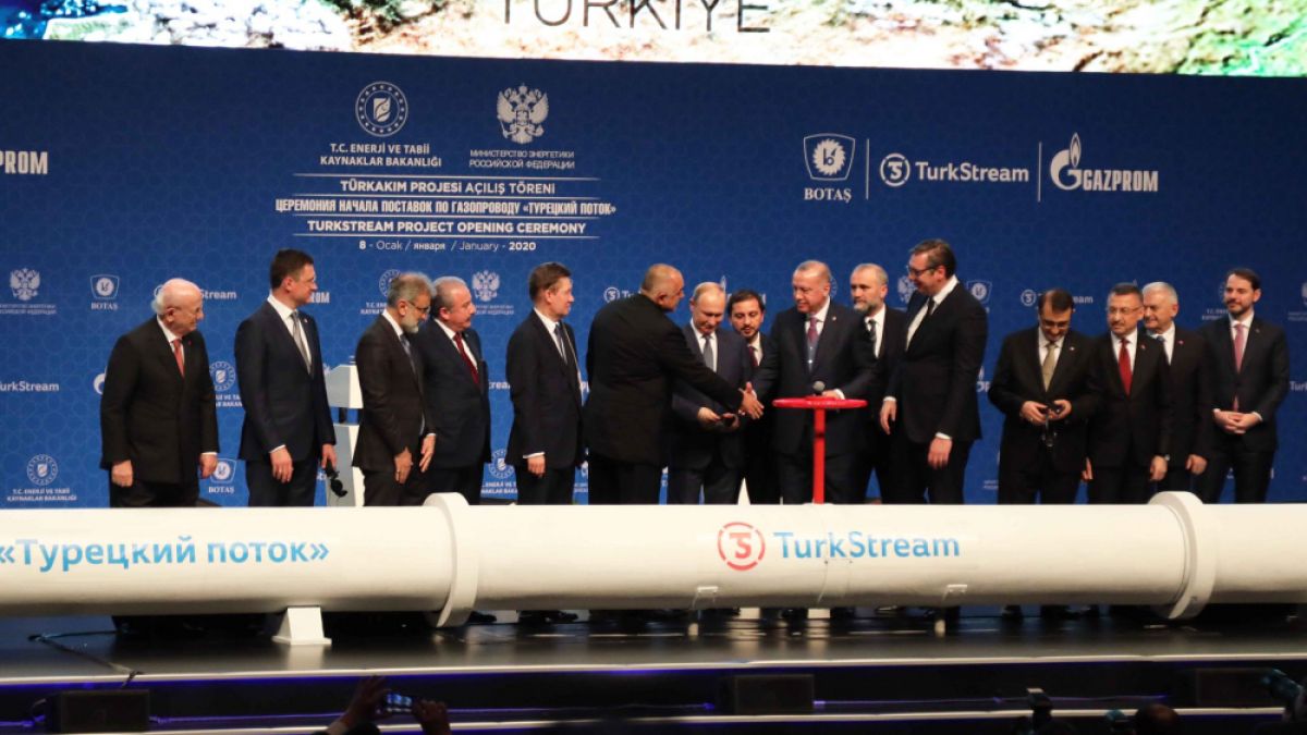 Ето колко газ вече е пристигнал по "Турски поток" в България 