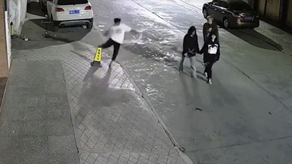 Съдбата му върна на тийнейджър заради хулиганската му постъпка ВИДЕО