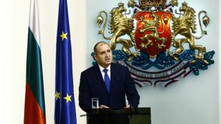 Президентът Радев предупреди за глад и мизерия в изявление за удължаването на извънредното положение