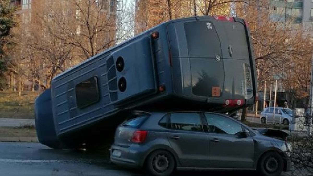 Разбра се как е станала безумната катастрофа в София СНИМКИ