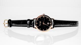 Моден дамски часовник, който засенчва всички дизайнерски такива