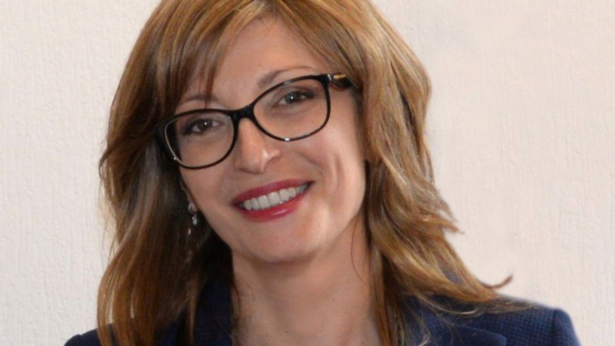 Захариева: Новата методология не трябва да спира преговорите на Македония с ЕС