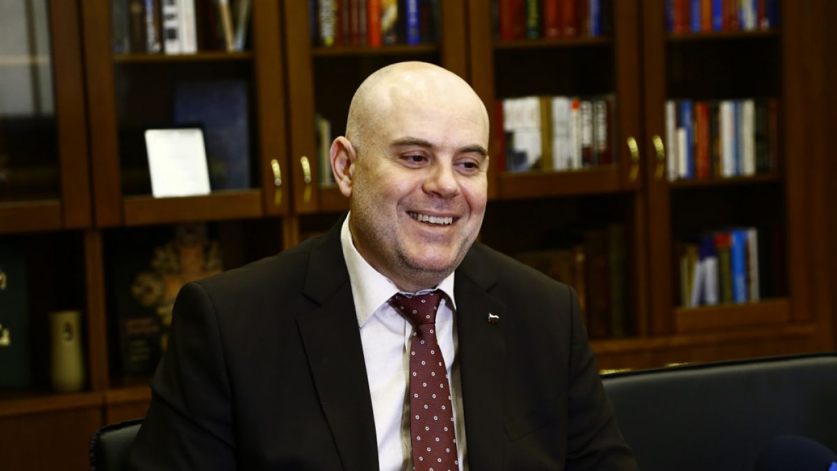 Гешев: Проверката на приватизацията не е пиар акция, ясно е, че тя беше бандитска и криминална