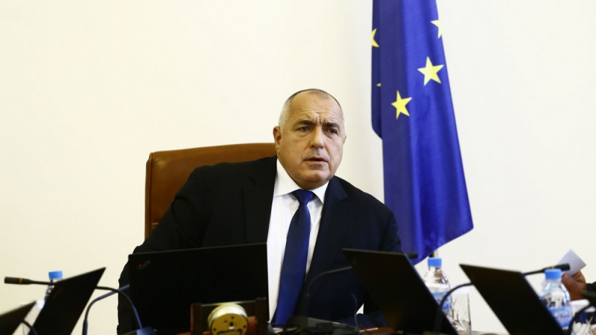 Извънредно привикват Борисов в парламента