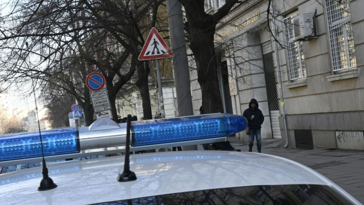 46-годишна и синът ѝ от Разград уж са под карантина, а се оказаха в...