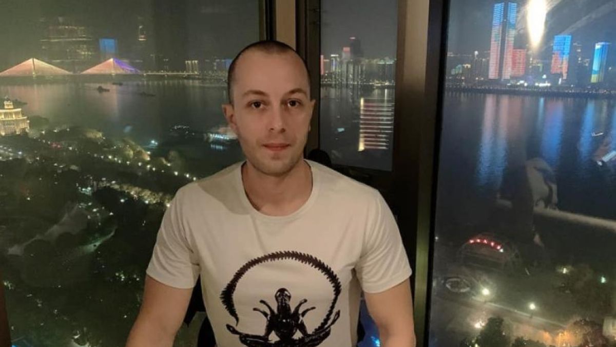 2500 евро и 34 часа път - как Стоян успя да избяга от Ухан