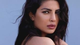Приянка Чопра изби рибата, лъсна по голо дупе СНИМКИ 18+