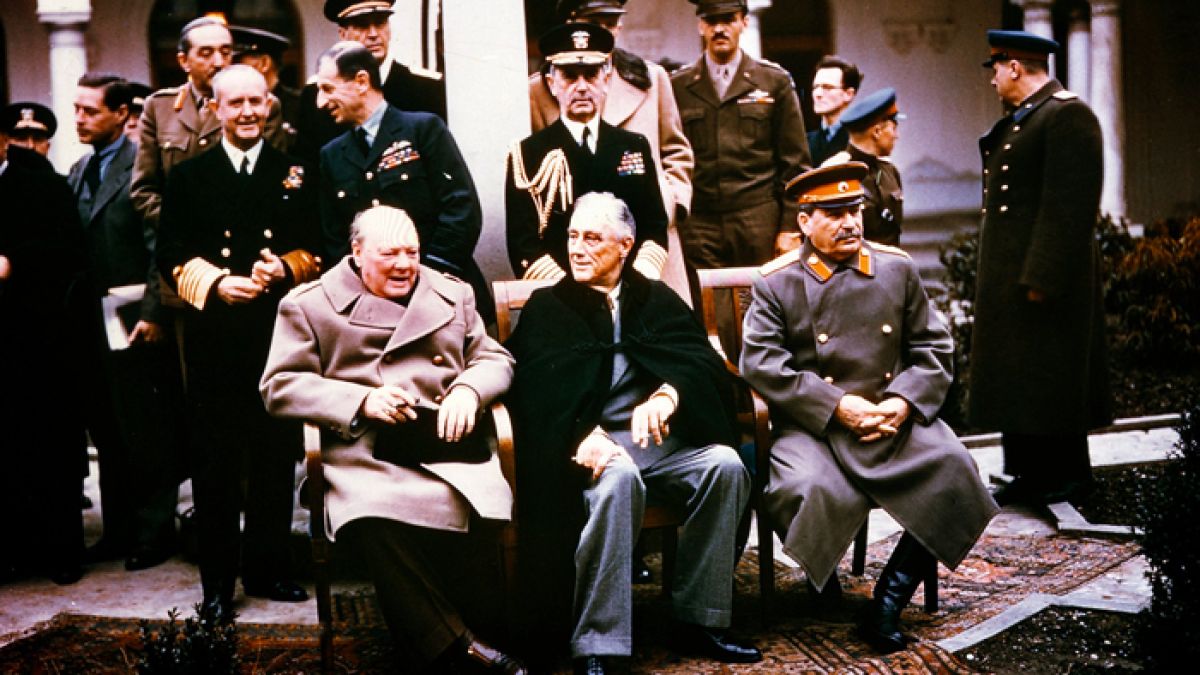Русия разсекрети неизвестни СНИМКИ от Ялтенската конференция през 1945 г. 