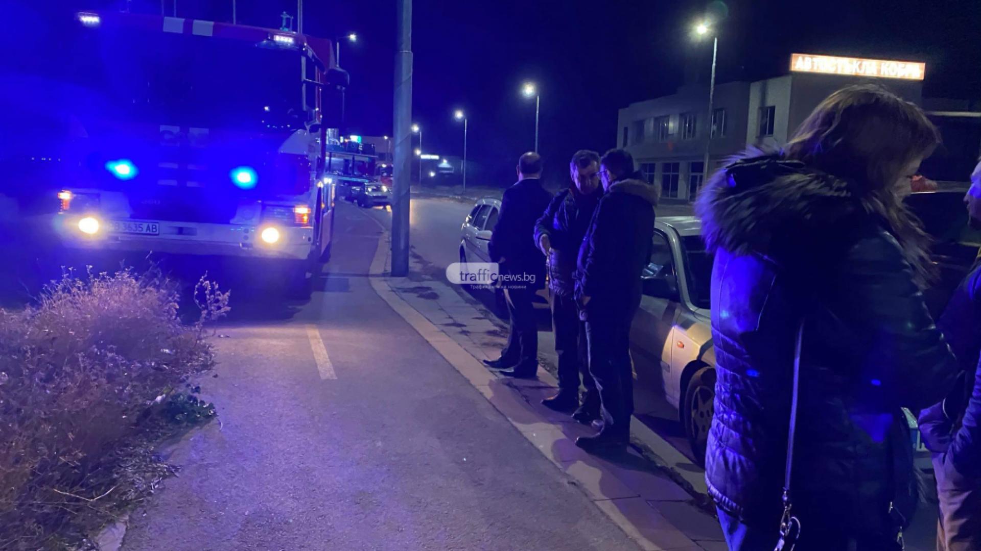 Пожарната в Пловдив е задействана заради стотици литри нефтени продукти СНИМКИ