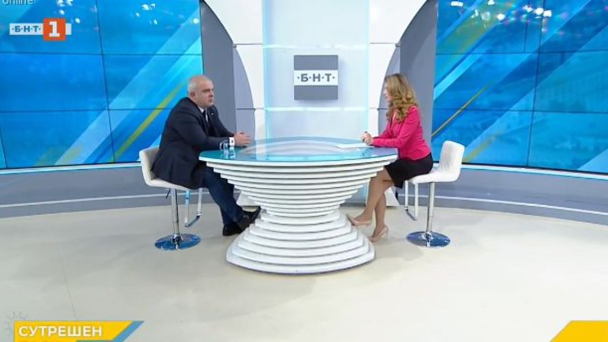 Депутат от ГЕРБ: Борисов работи, а Радев излиза на улицата