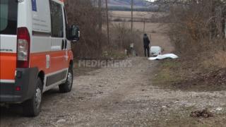 Ужасяваща гледка на улицата смрази жителите на мездренско село СНИМКИ